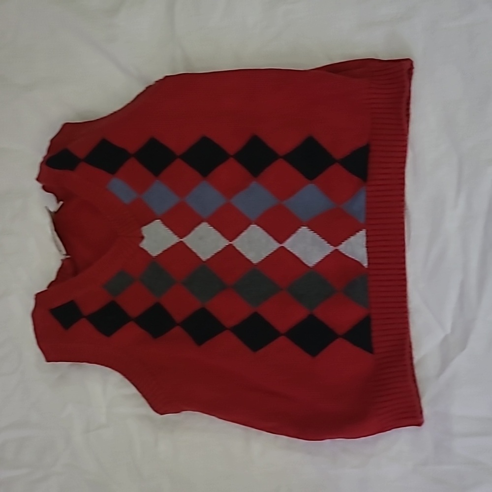 Boutique Collection Boys Size 4T Red Veat Sweater